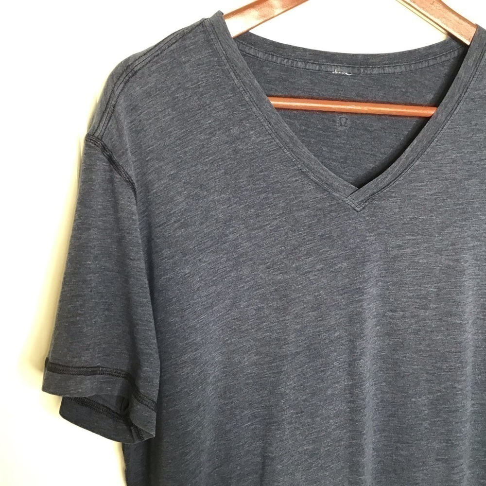 Lululemon V Neck Blue Short Sleeve T Shirt. - Picture 3 of 11